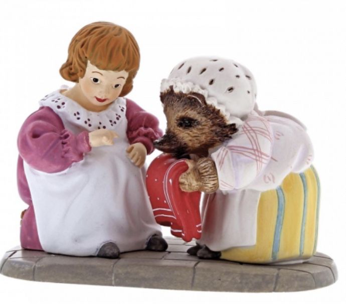 Mrs Tiggy-Winkle and Lucie Miniature Figurine by Enesco A29191