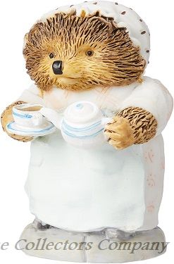 Beatrix Potter Mrs Tiggy-Winkle Pouring Tea A2351