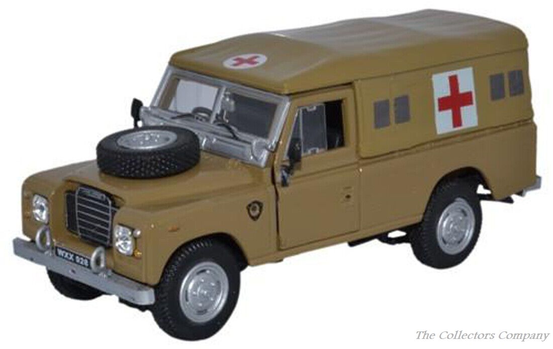 Cararama Land Rover Army Ambulance CR037